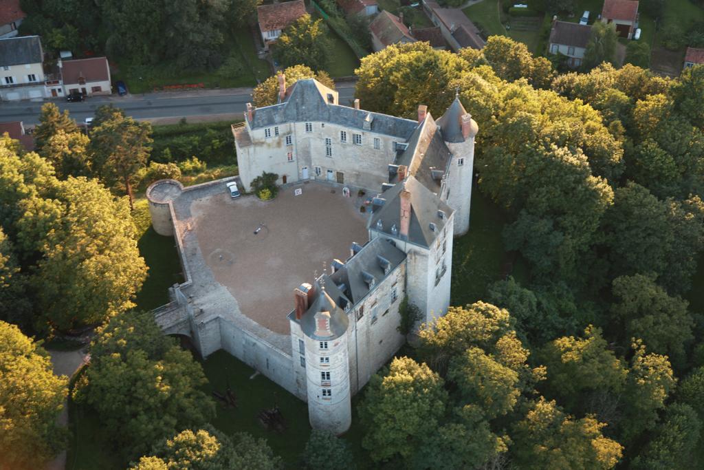 Chambre D'Hotes Face A Briare Exterior foto