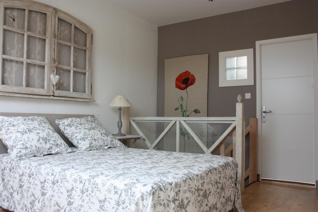 Chambre D'Hotes Face A Briare Exterior foto