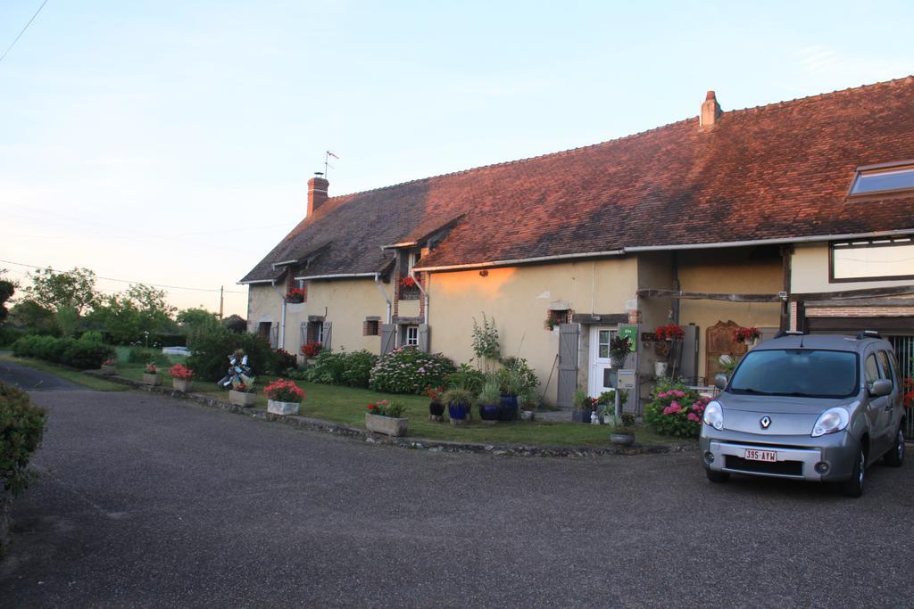Chambre D'Hotes Face A Briare Exterior foto