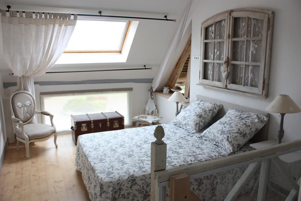 Chambre D'Hotes Face A Briare Exterior foto