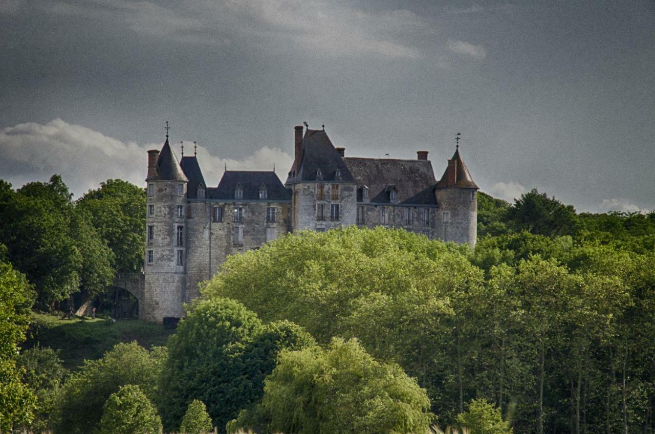 Chambre D'Hotes Face A Briare Exterior foto